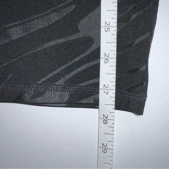 Small Gapfit GFast High Rise Compression Capri Black Liquid Shine VGUC - Picture 7 of 9